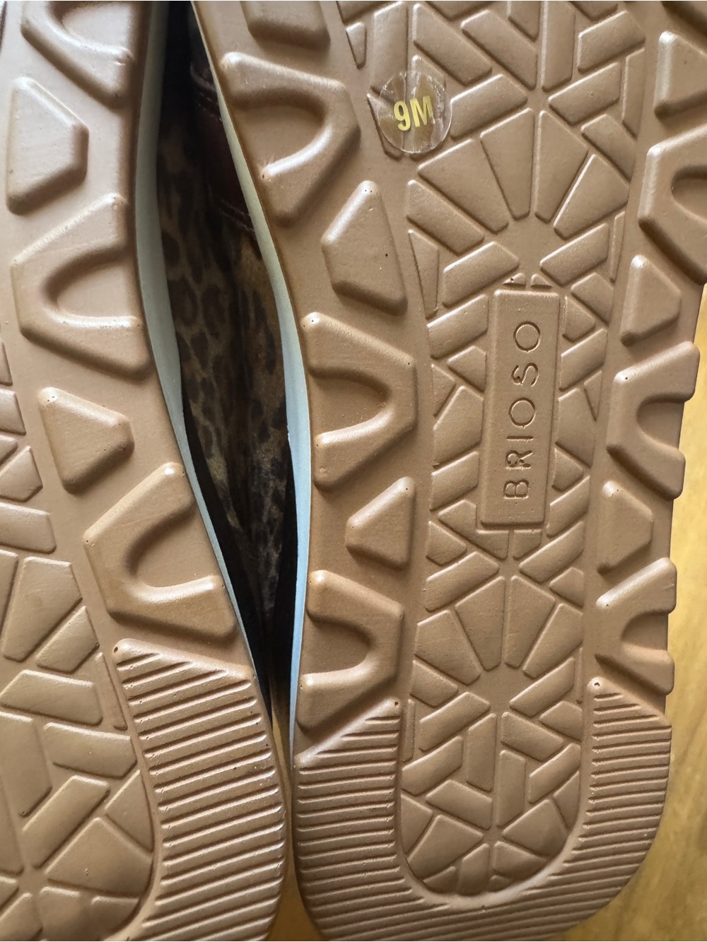 NWT Brioso Mimi Suede Zip Sneakers Leopard Print Sz 9 (no original box) - Picture 10 of 11